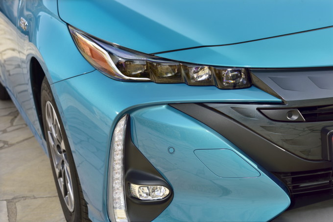 Auto magazin toyota prius plug in promocija preview 2017