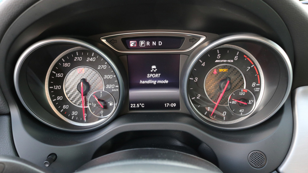Auto magazin Srbija Mercedes GLA 45 AMG Budimpešta