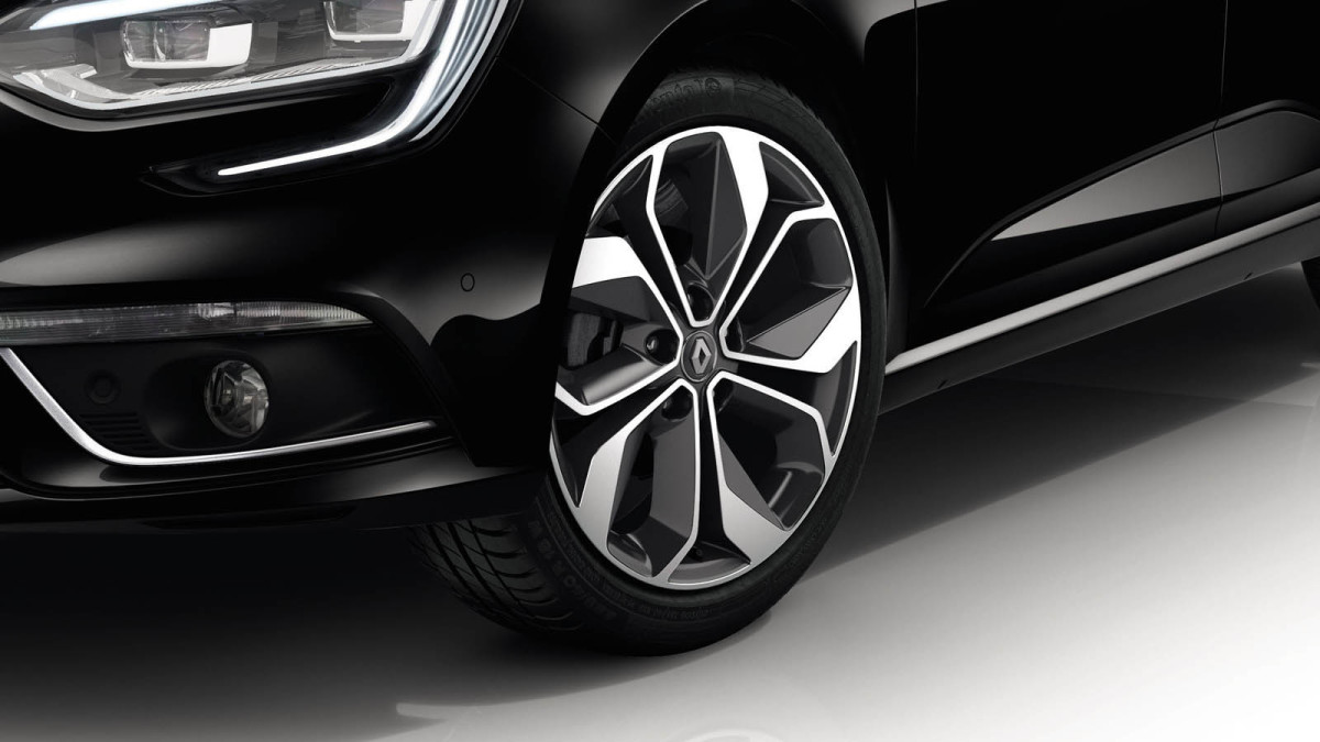 auto magazin srbija renault megane akaju
