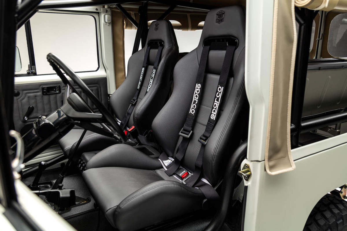 Auto-magazin-Srbija-TheFJCompany-1984FJ43-Toyota-Land-Cruiser-Venetian-Lifestyle
