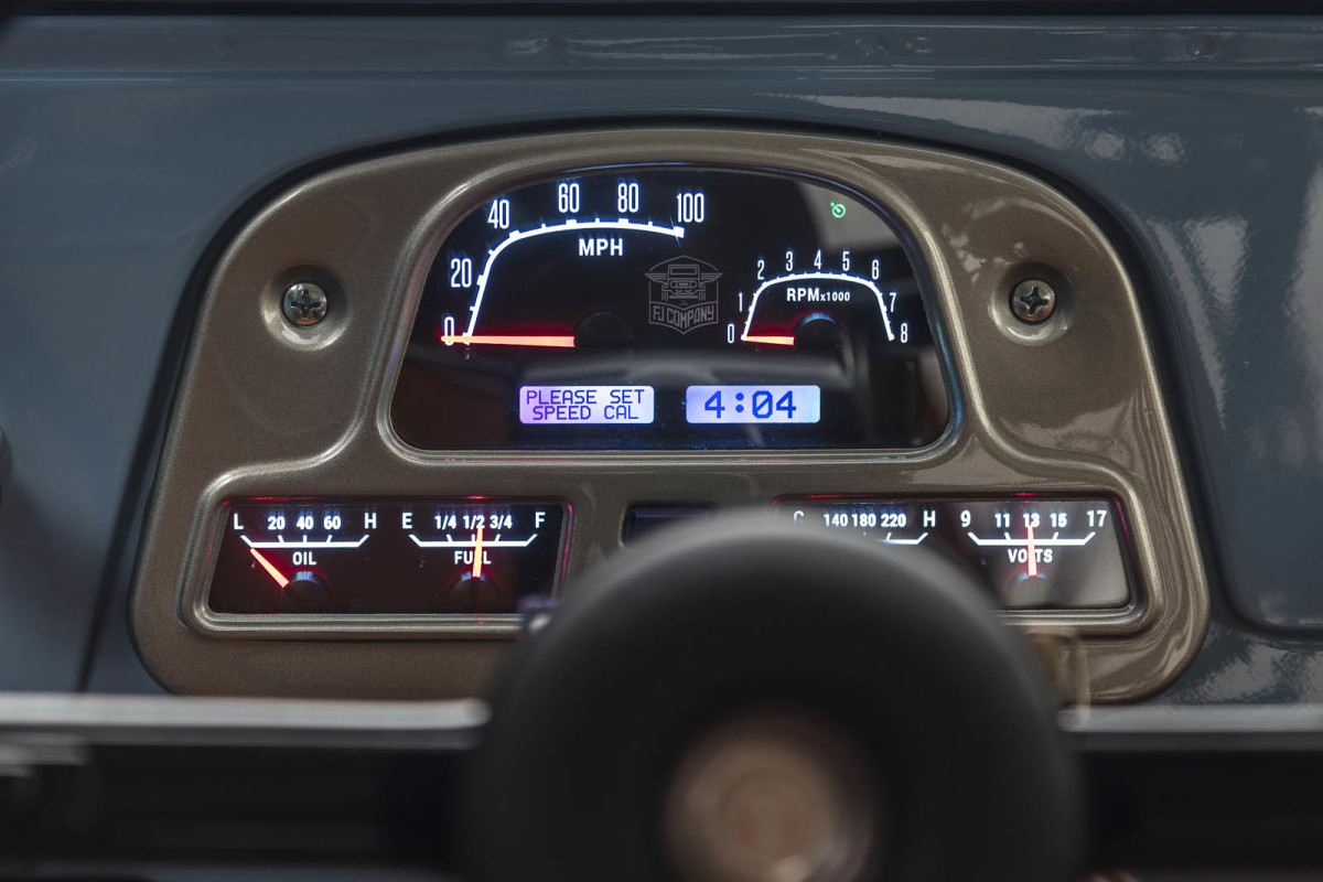 Auto-magazin-Srbija-TheFJCompany-1984FJ43-Toyota-Land-Cruiser-Venetian-Lifestyle