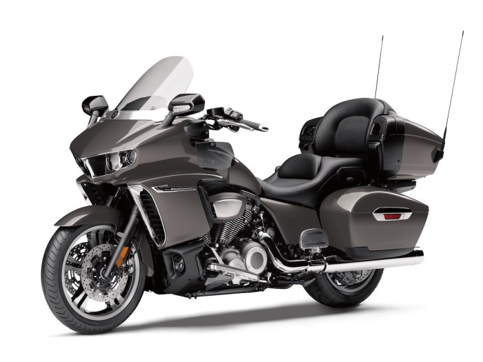 2018-yamaha-star-venture-motorcycle-preview-1