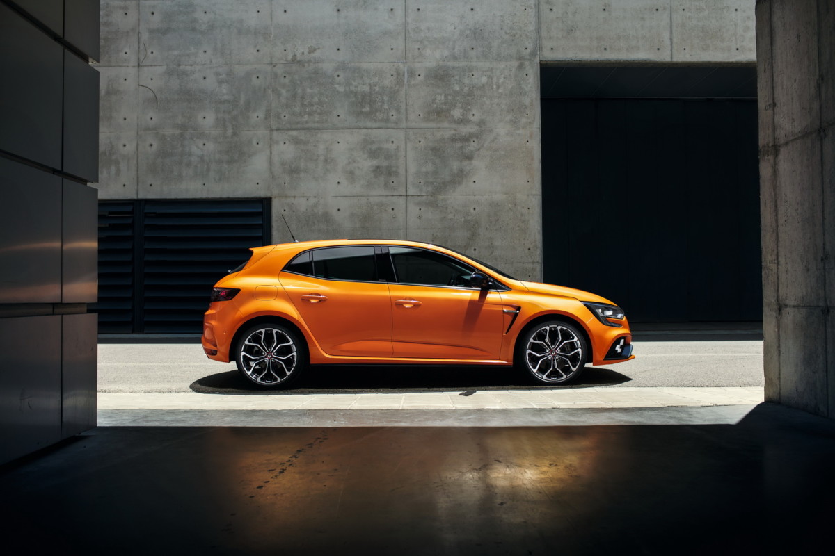 auto-magazin-srbija-2018-renault-megane-rs