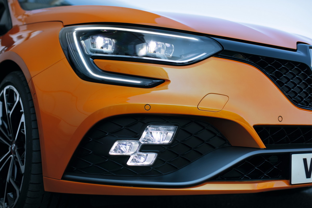 auto-magazin-srbija-2018-renault-megane-rs