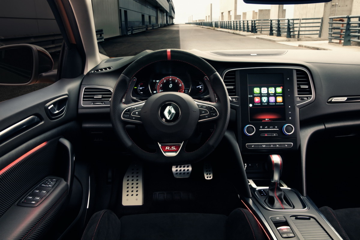 auto-magazin-srbija-2018-renault-megane-rs