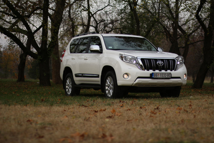 auto magazin srbija toyota land cruiser test