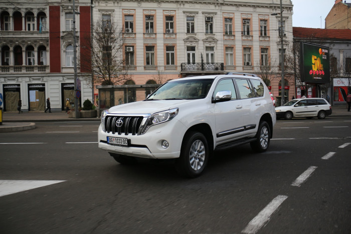 auto magazin srbija toyota land cruiser test