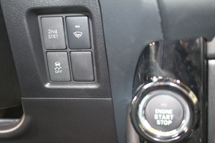 auto magazin srbija toyota land cruiser test