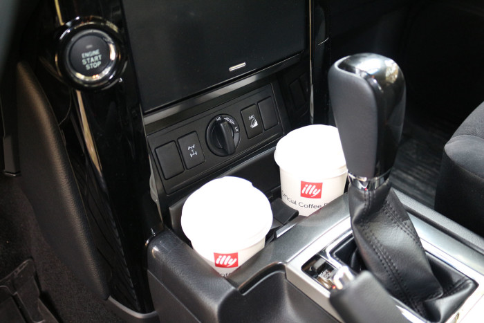 auto magazin srbija toyota land cruiser test