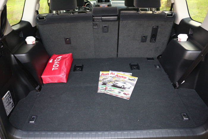 auto magazin srbija toyota land cruiser test