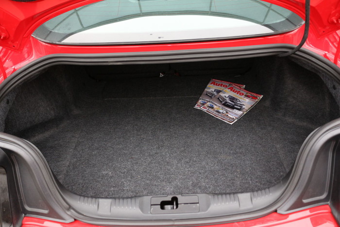 Auto magazin Srbija Ford Mustang Fastback 2.3 GTDi EcoBoost