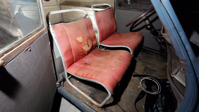 auto-magazin-srbija-citroen-2cv-encheres-osenat