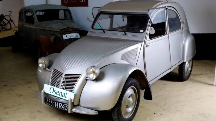 auto-magazin-srbija-citroen-2cv-encheres-osenat