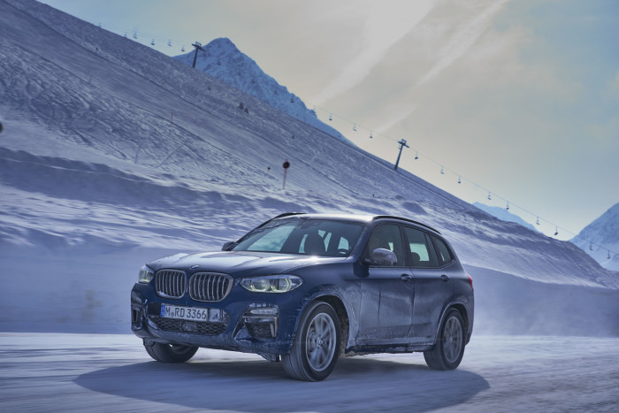 auto magazin srbija test bmw m4 snow drift bmw x3 m40i test