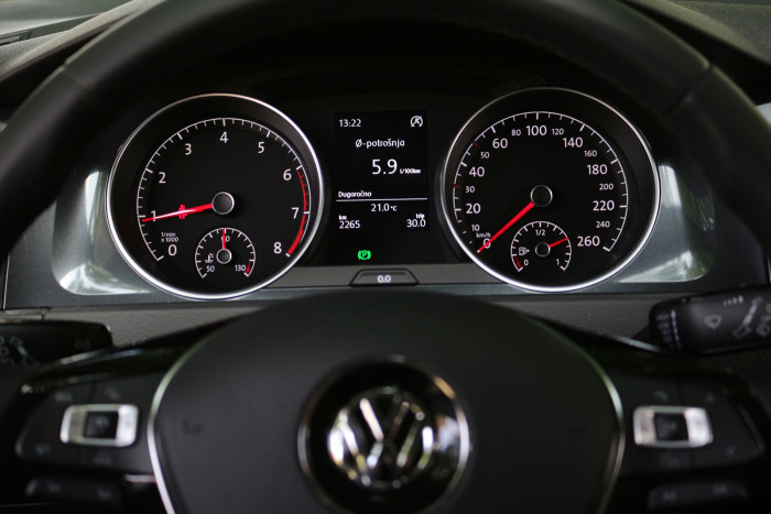 Auto magazin Srbija Test Volkswagen Golf 1,0 TSI Comfortline