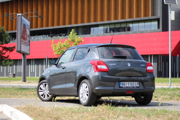 auto magazin srbija test suzuki swift 1,2 dualjet premium