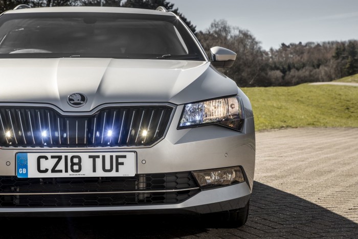 auto-magazin-srbija-skoda-superb-blindirana-armored