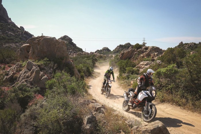 Auto magazin KTM 790 Adventure R (2)