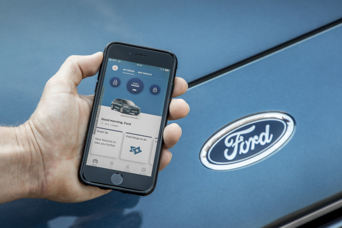 Ford_PassConnect_001