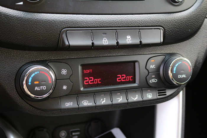 Auto magazin Srbija Test Kia Cee'd 1,4 CVVT World Cup Vision