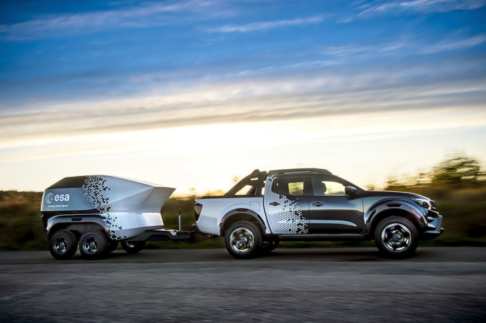 auto magazin srbija nissan navara dark sky concept