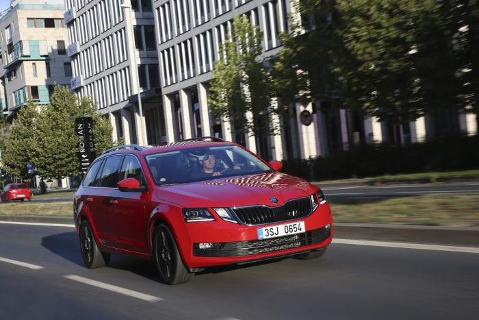 auto-magazin-srbija-2019-skoda-octavia-g-tec