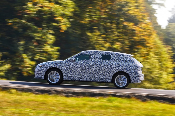 auto-magazin-srbija-skoda-scala-camouflaged