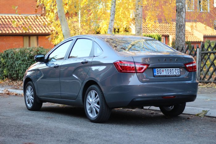 auto magazin srbija test lada vesta 1.6