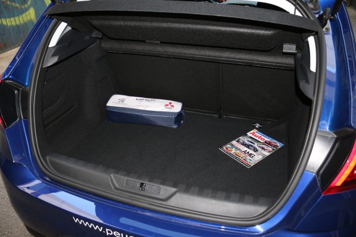 Auto magazin Srbija Test Peugeot 308 1,2 Active