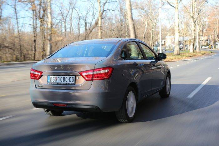 auto magazin srbija test lada vesta 1.6