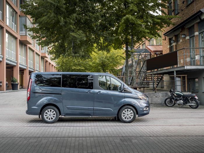 auto magazin srbija test ford transit plug-in hybrid