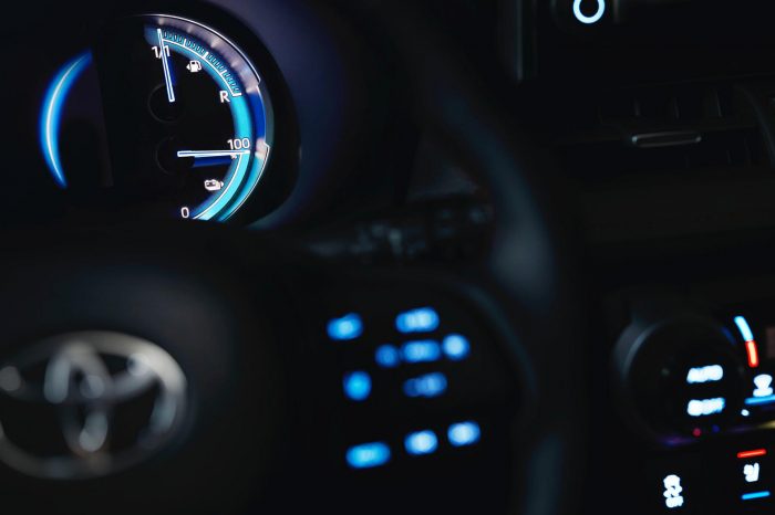 Auto-magazin-Srbija-2020-Toyota-RAV4-Plug-In-Hybrid