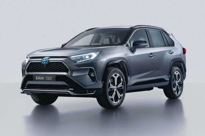 Auto-magazin-Srbija-2020-Toyota-RAV4-Plug-In-Hybrid