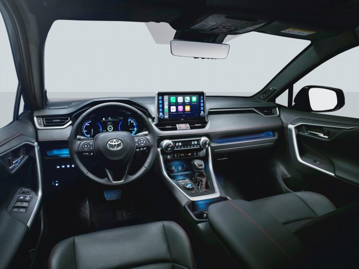 Auto-magazin-Srbija-2020-Toyota-RAV4-Plug-In-Hybrid