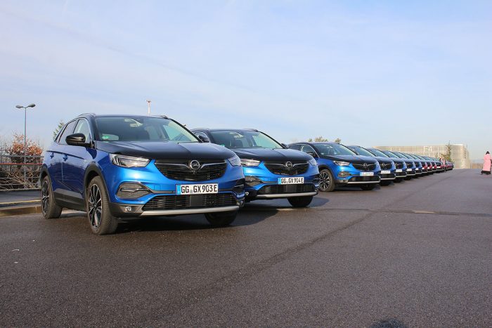 auto magazin srbija opel grandland x hybrid4