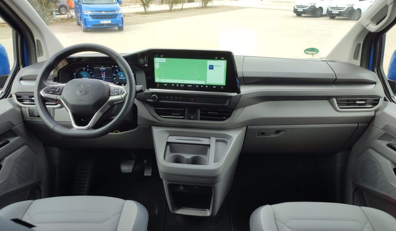 
								Prodajem kamion Ford full									