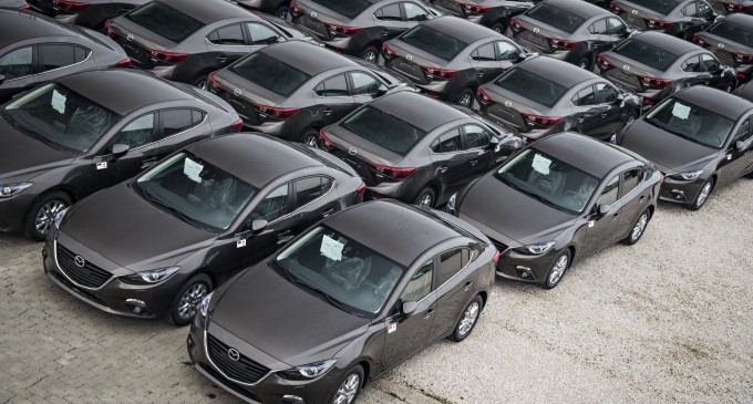 Mazda poklonila 117 automobila Srbiji
