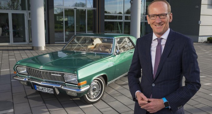 Evo šta vozi prvi čovek Opela, dr Karl-Thomas Neumann