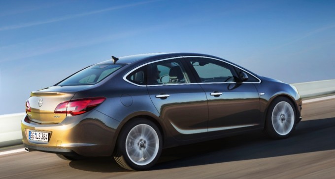 Opel Astra sedan dostupna od 12.925 evra