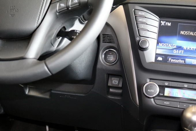 Auto magazin toyota avensis 2015 test review