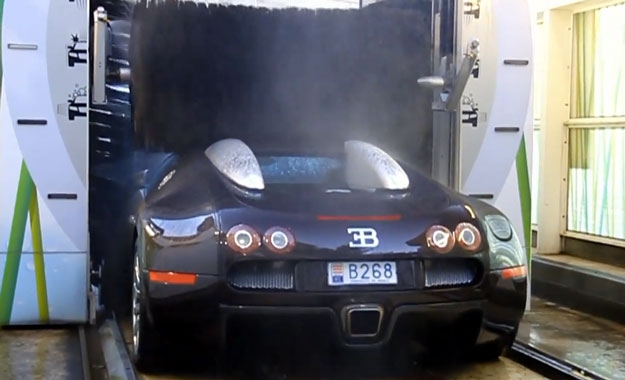 Bugatti Veyron na četkama: hrabrost ili glupost?