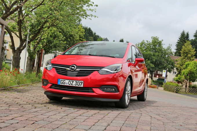 Auto magazin srbija Opel Zafira promocija preview 2016