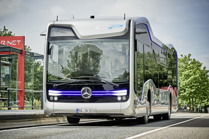 Auto magazin Mercedes future bus
