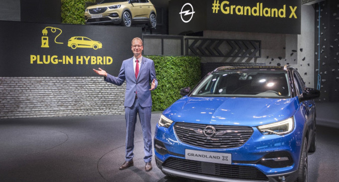 Grandland X je prvi Opel Plug-In Hybrid