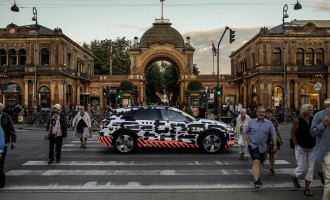 Audi E-Tron otkriva enterijer