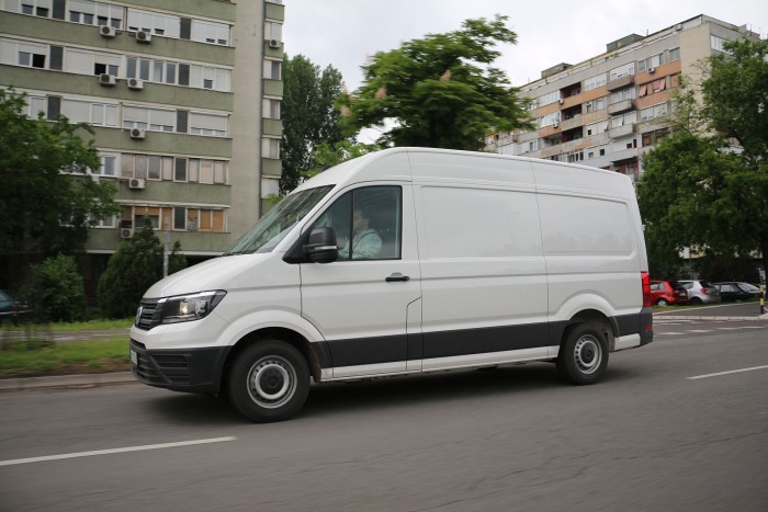 auto magazin srbija test vw krafter 2.0 tdi furgon 35 mr