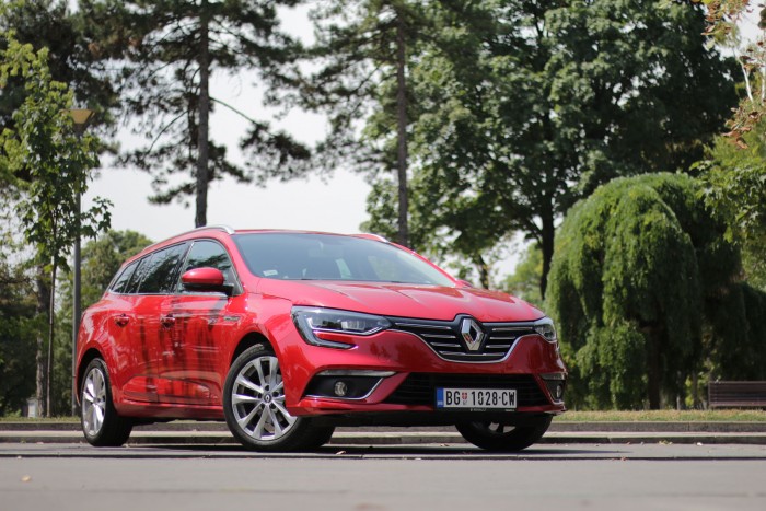 Auto magazin Srbija Test Renault Mégane Estate Intens Blue dCi 115
