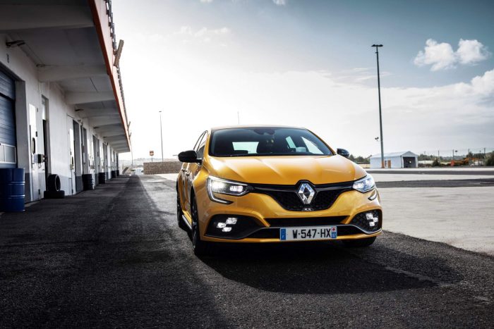 auto-magazin-srbija-2019-renault-megane-rs-trophy