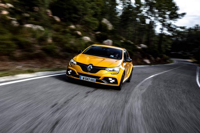 auto-magazin-srbija-2019-renault-megane-rs-trophy