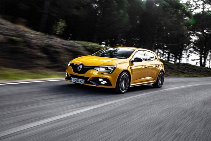 auto-magazin-srbija-2019-renault-megane-rs-trophy